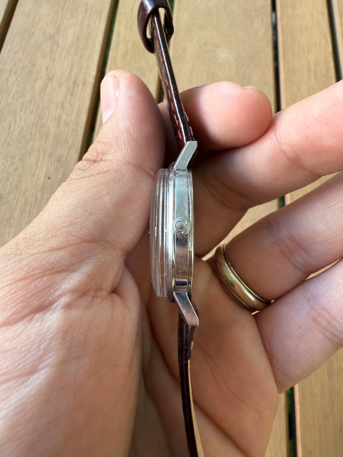Omega raro esfera especial