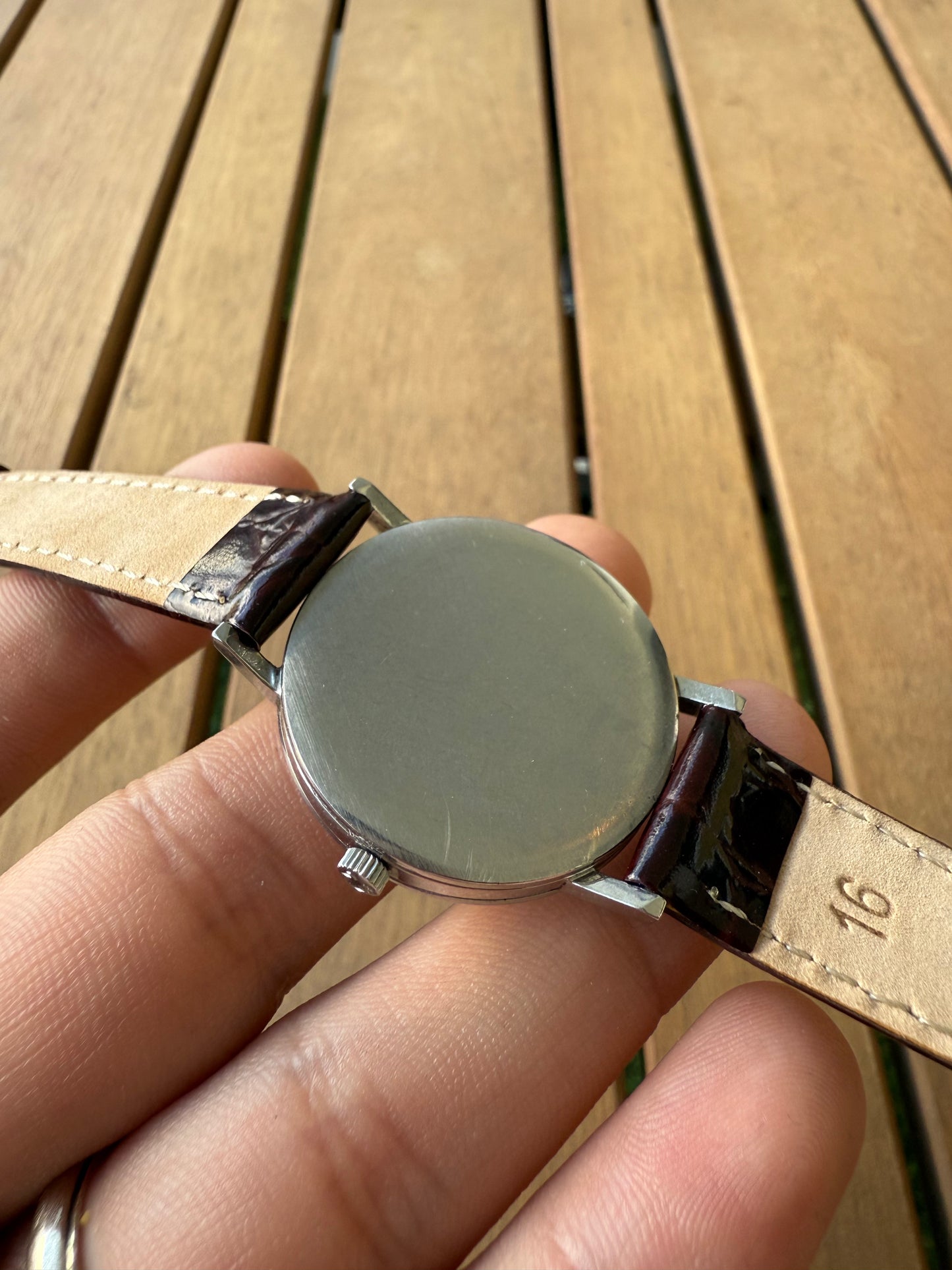 Omega raro esfera especial