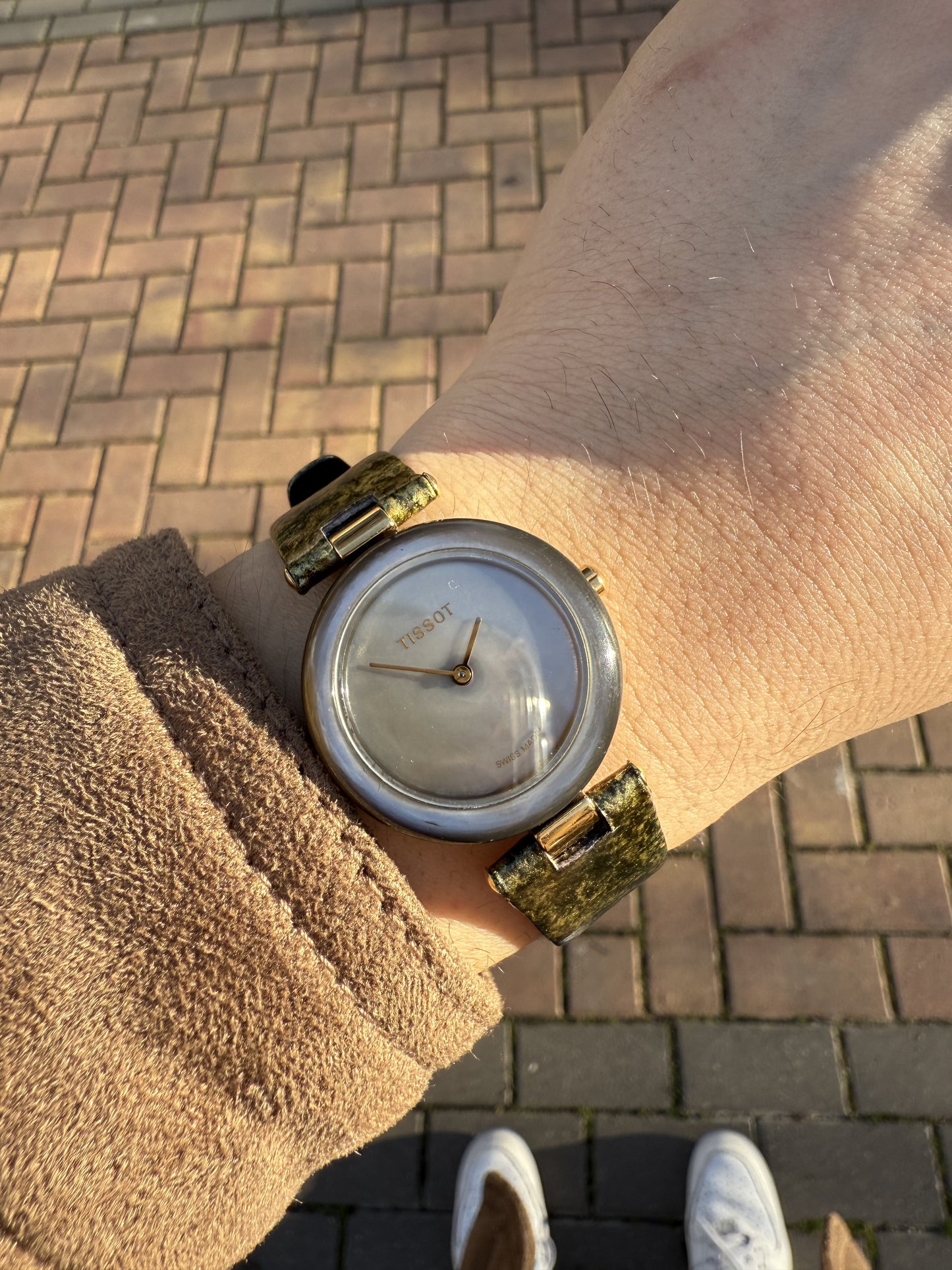 Tissot lady madre perla