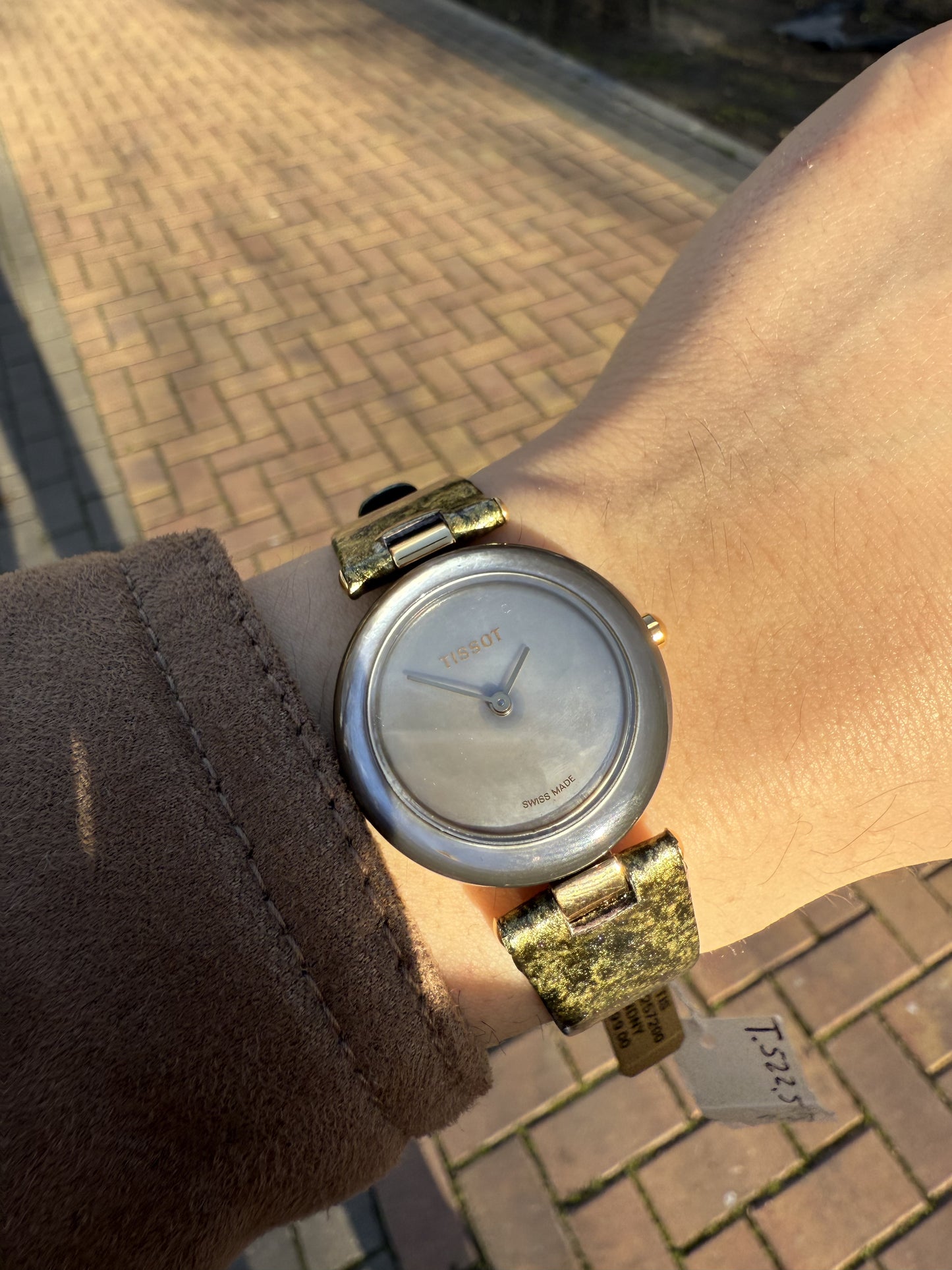 Tissot lady madre perla