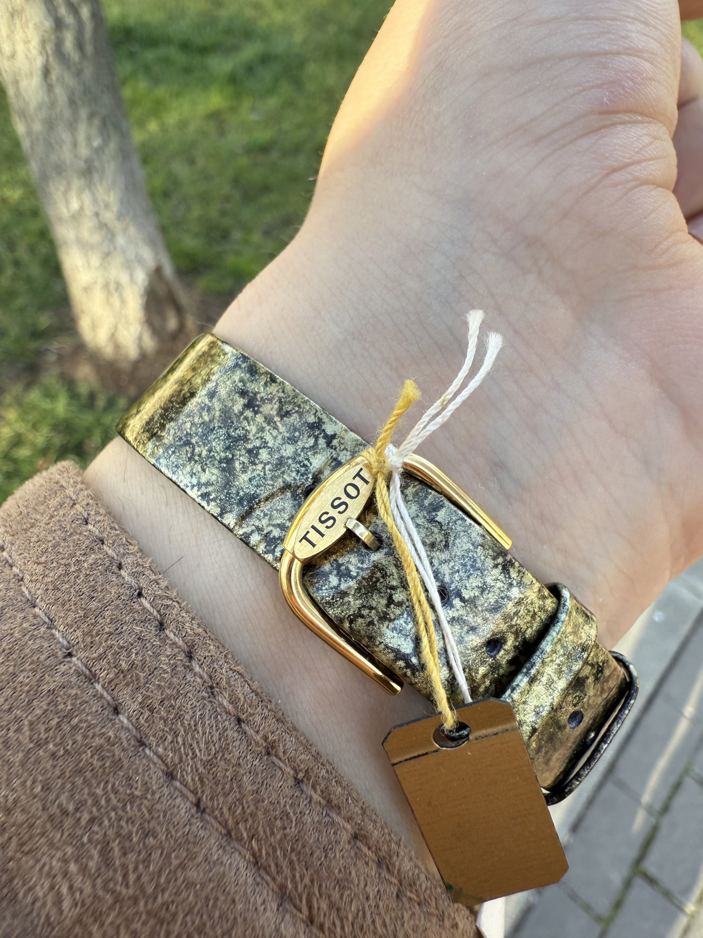 Tissot lady madre perla