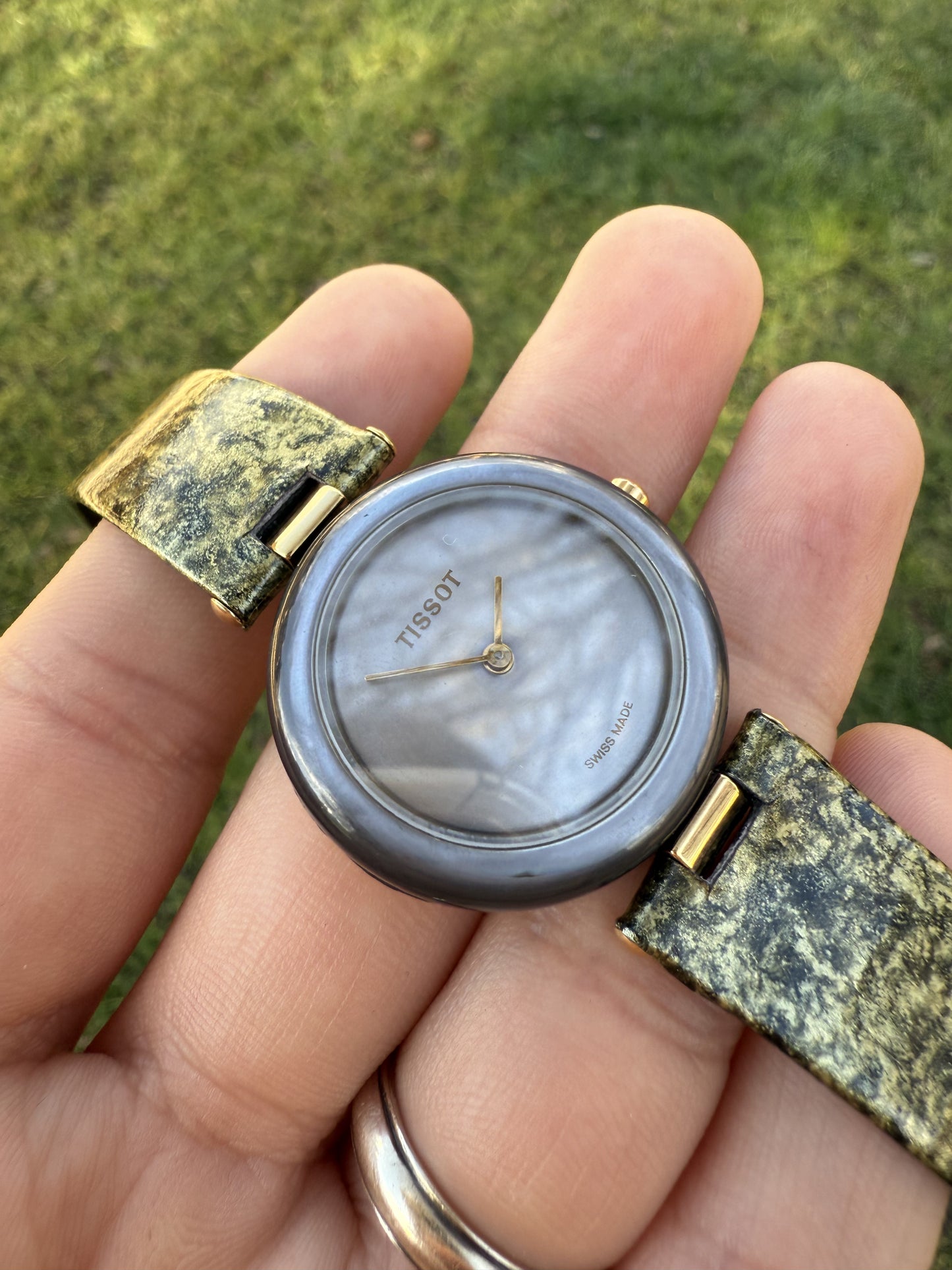 Tissot lady madre perla
