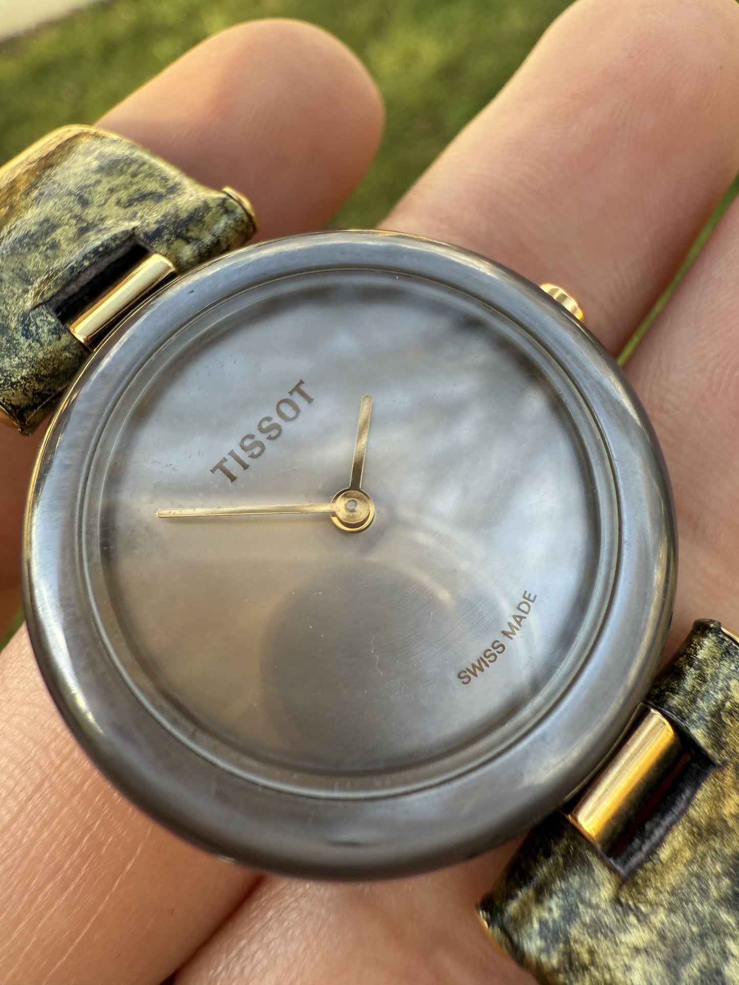 Tissot lady madre perla