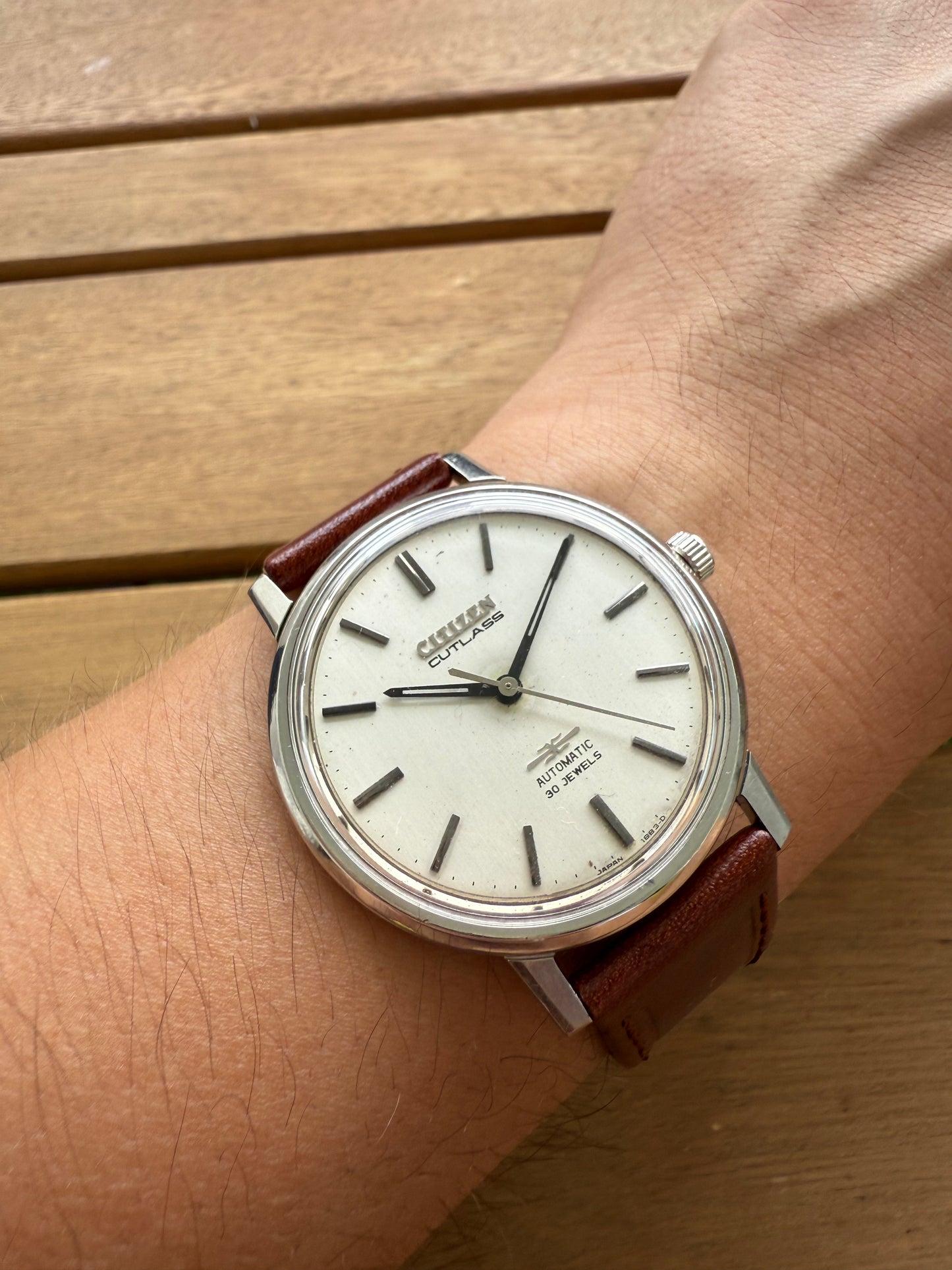 Citizen Cutlass raro