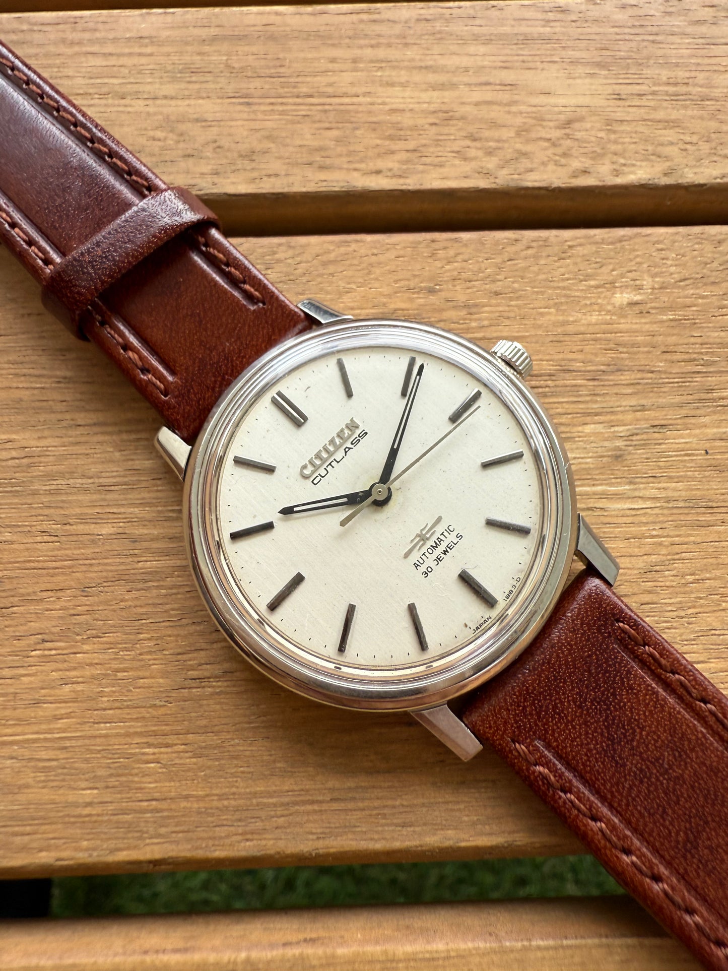 Citizen Cutlass raro