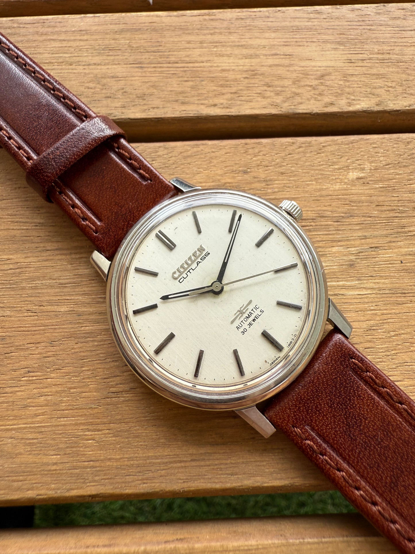 Citizen Cutlass raro