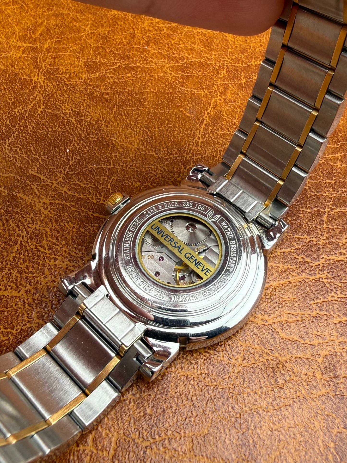 Universal Genève Power reserve