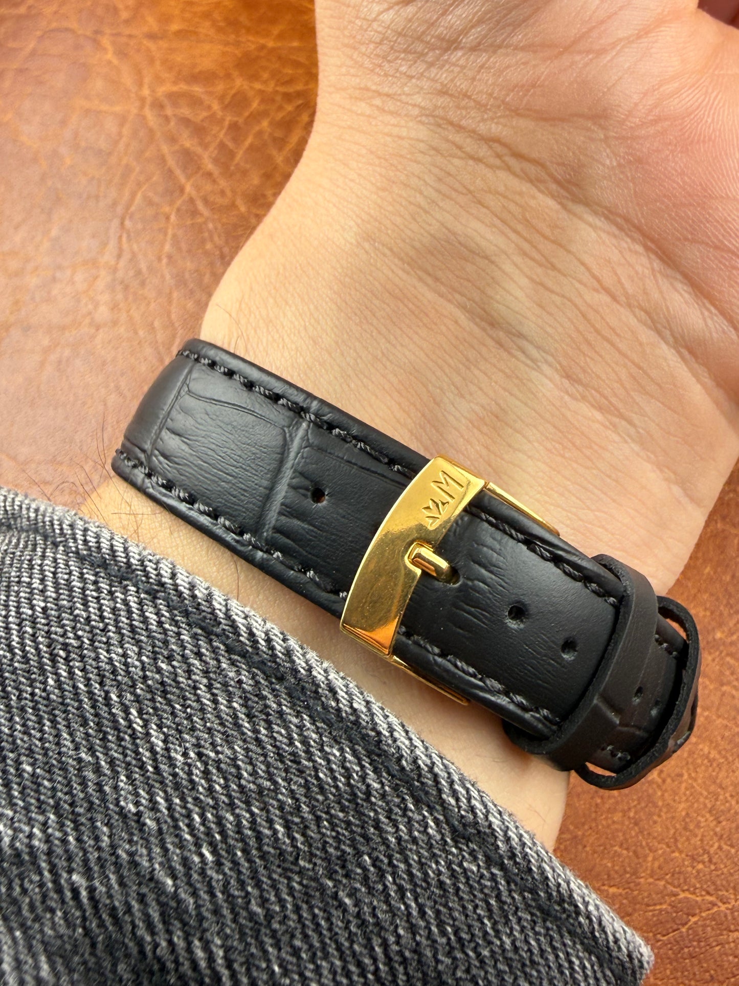 REVUE TANK