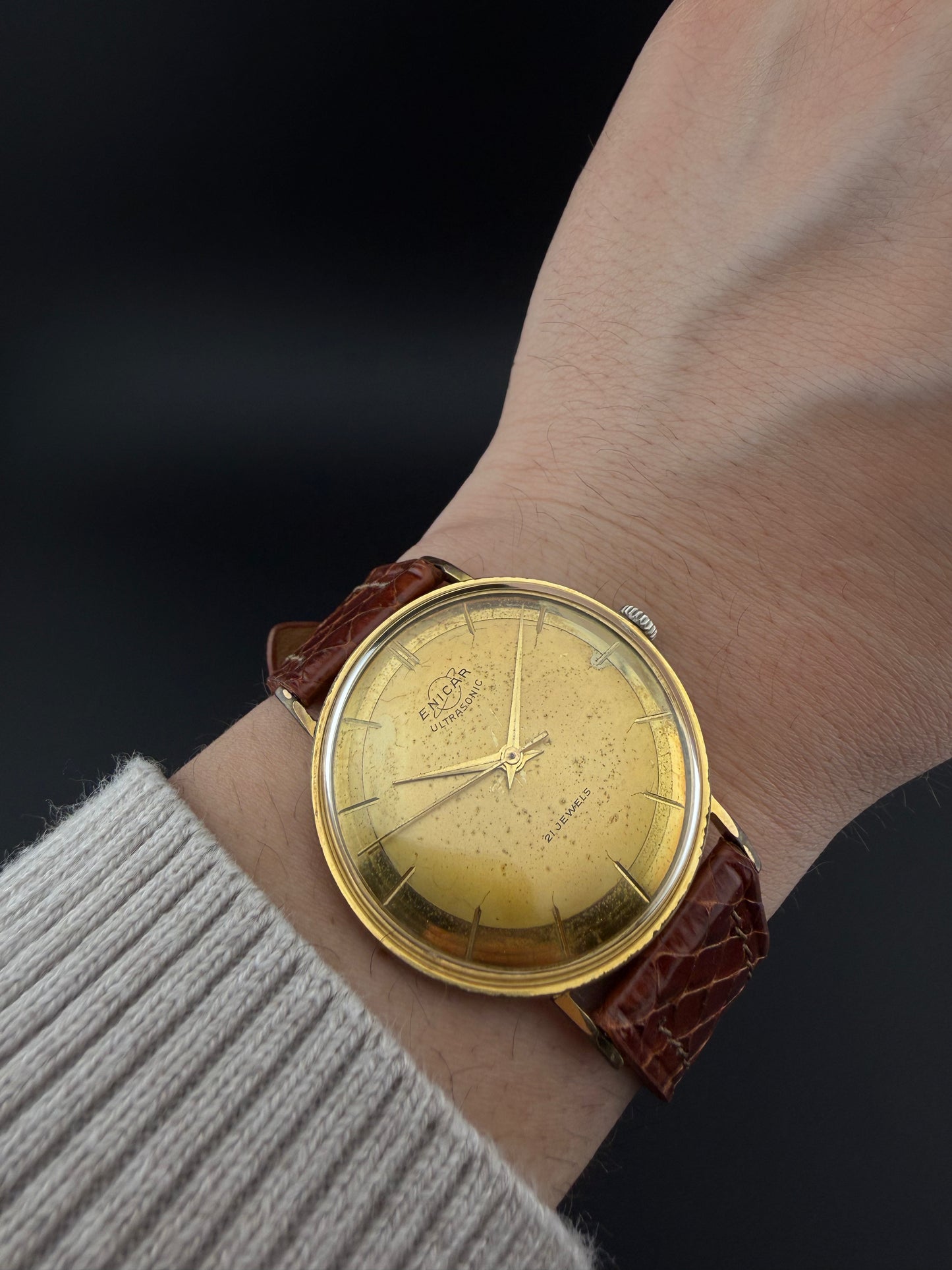 Reloj Enicar estilo polerouter