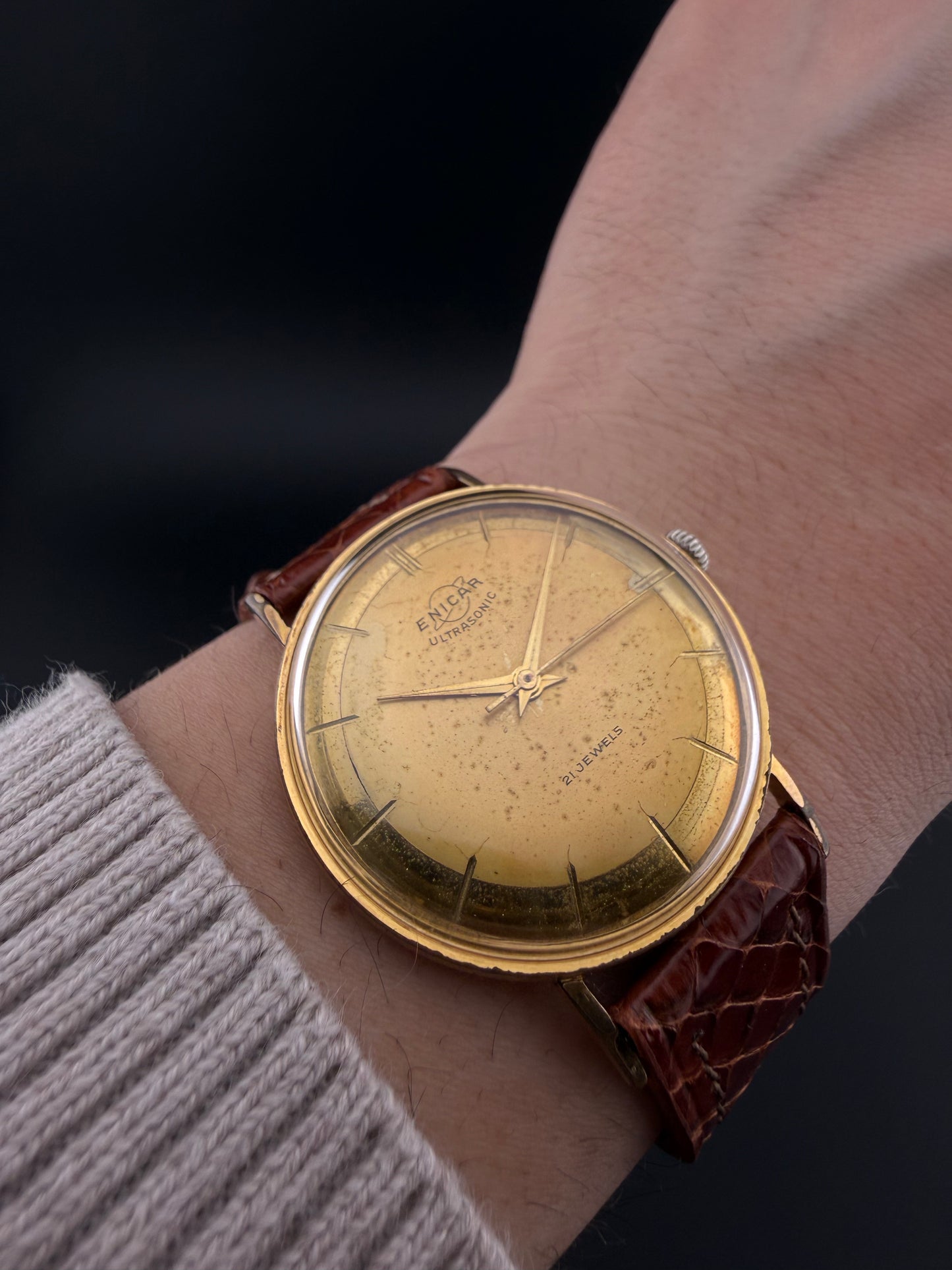 Reloj Enicar estilo polerouter