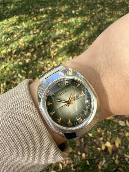 Citizen verde cristal facetado