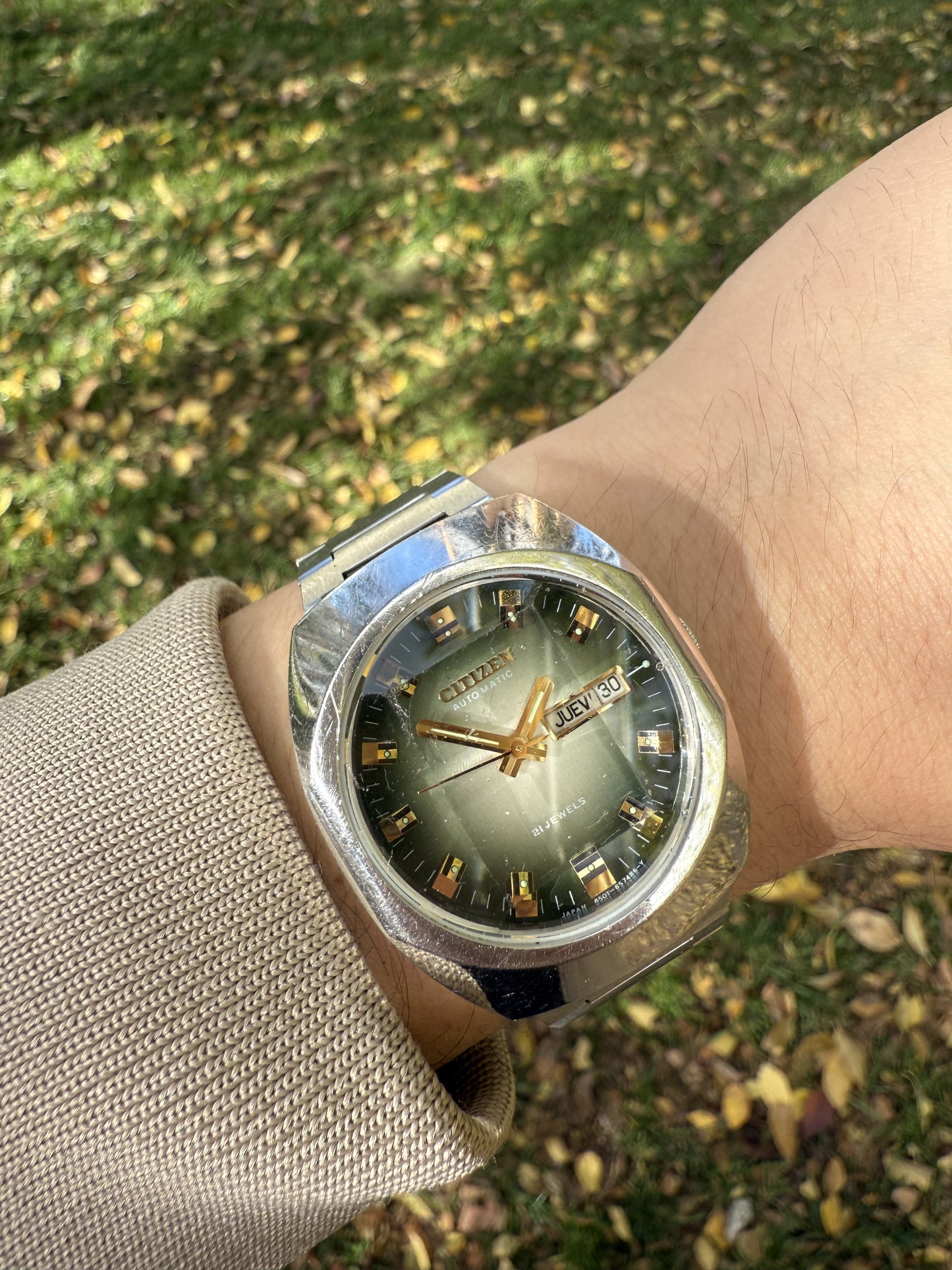 Citizen verde cristal facetado